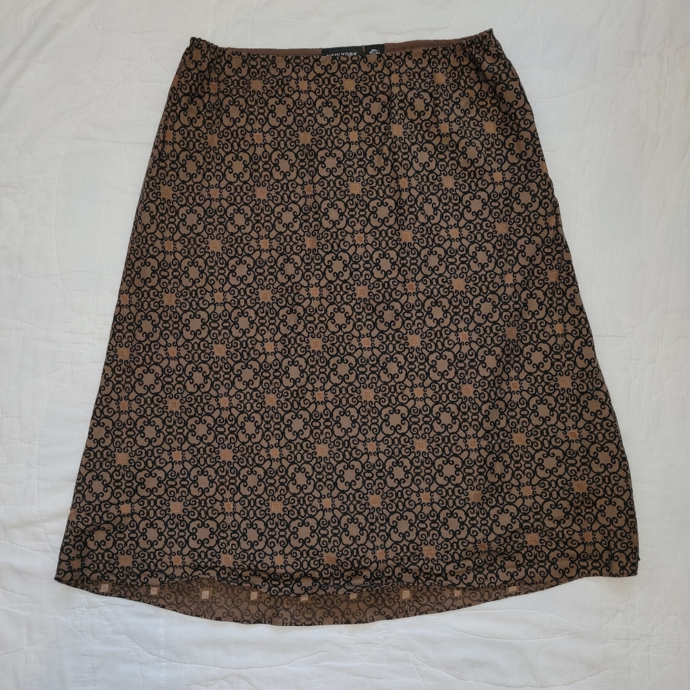 Large silk vintage New York & Co skirt